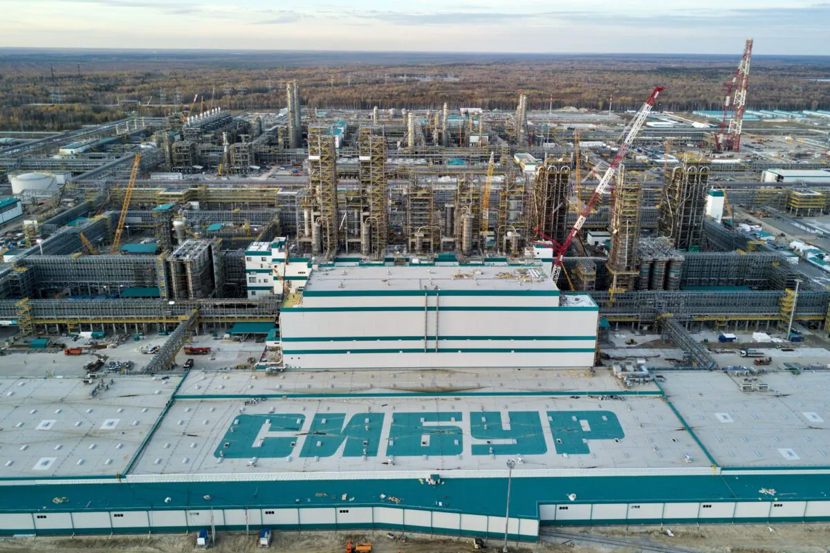 The construction site of Russia's petrochemical holding Sibur's ZapSibNefteKhim plant on the outskirts of Tobolsk, Russia, on Oct. 4, 2018. (Andrey Borodulin/AFP via Getty Images)