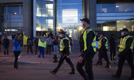 Quebec Study Finds No Correlation Between ‘Punitive’ Pandemic Response and Case Reduction