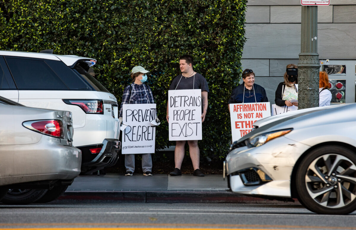 Demonstrators Recognize ‘Detransition Awareness Day’ in Los Angeles