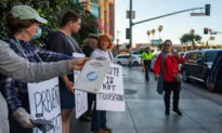 Demonstrators Recognize ‘Detransition Awareness Day’ in Los Angeles