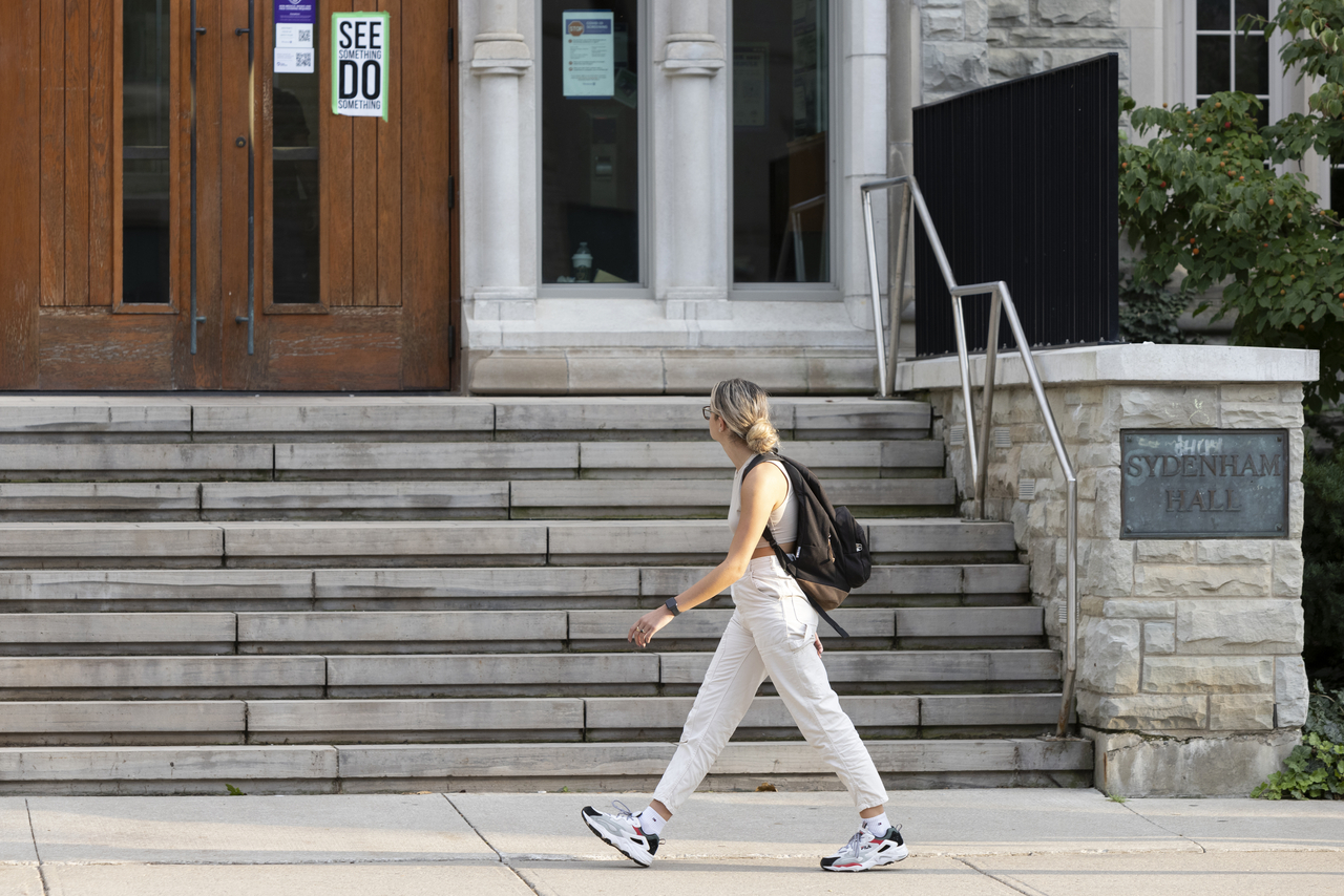 Majority of Canadian Post-Secondary Students Say Their Mental Health Still 'Negatively Impacted' By Pandemic: Study - Vimarsana News