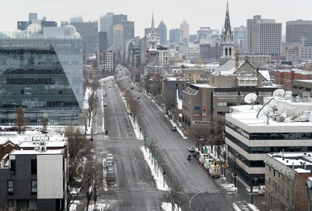 A near-empty Rene-Levesque Boulevard seen under Quebec's COVID-19 lockdown, in Montreal on Jan. 13, 2021. (Paul Chiasson/The Canadian Press)