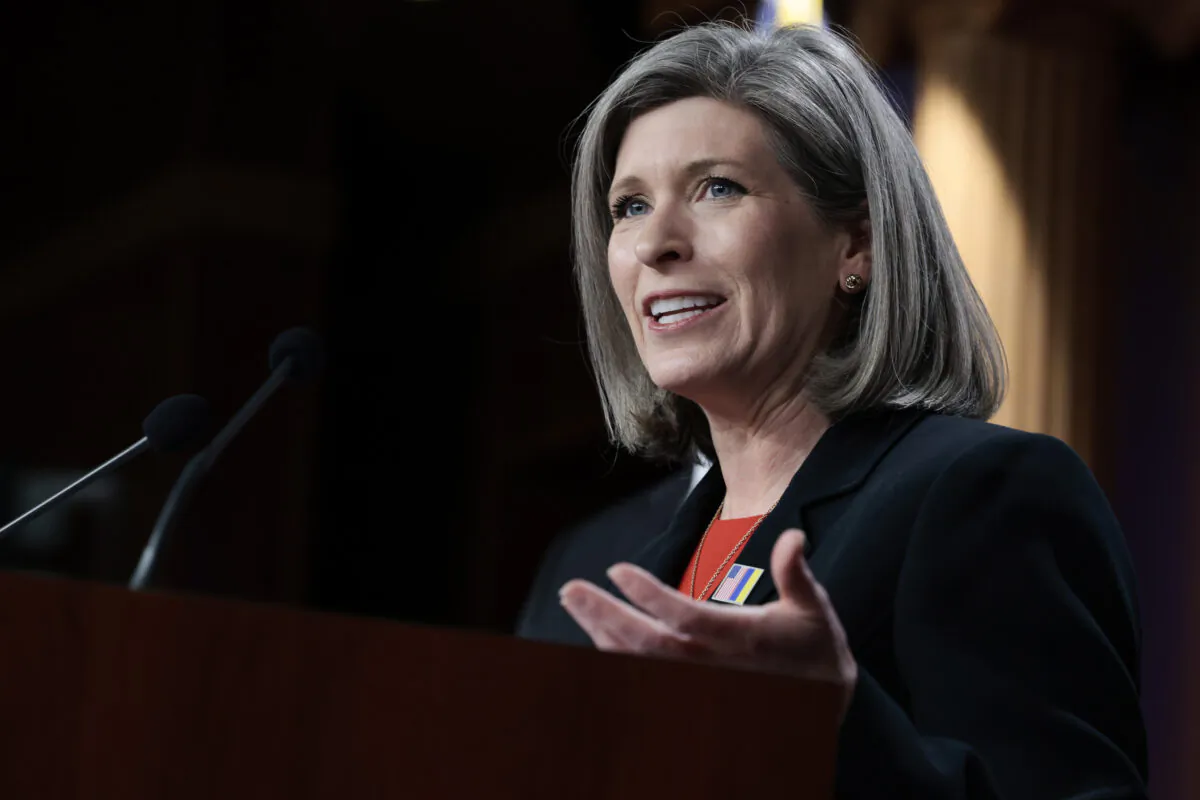Ernst Bill Would Create Executive Branch Transparency Czar in the White ...