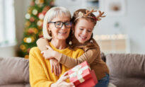 Lifestyle: More Joy, Less Spending: Love Your Christmas, Not Someone Else’s