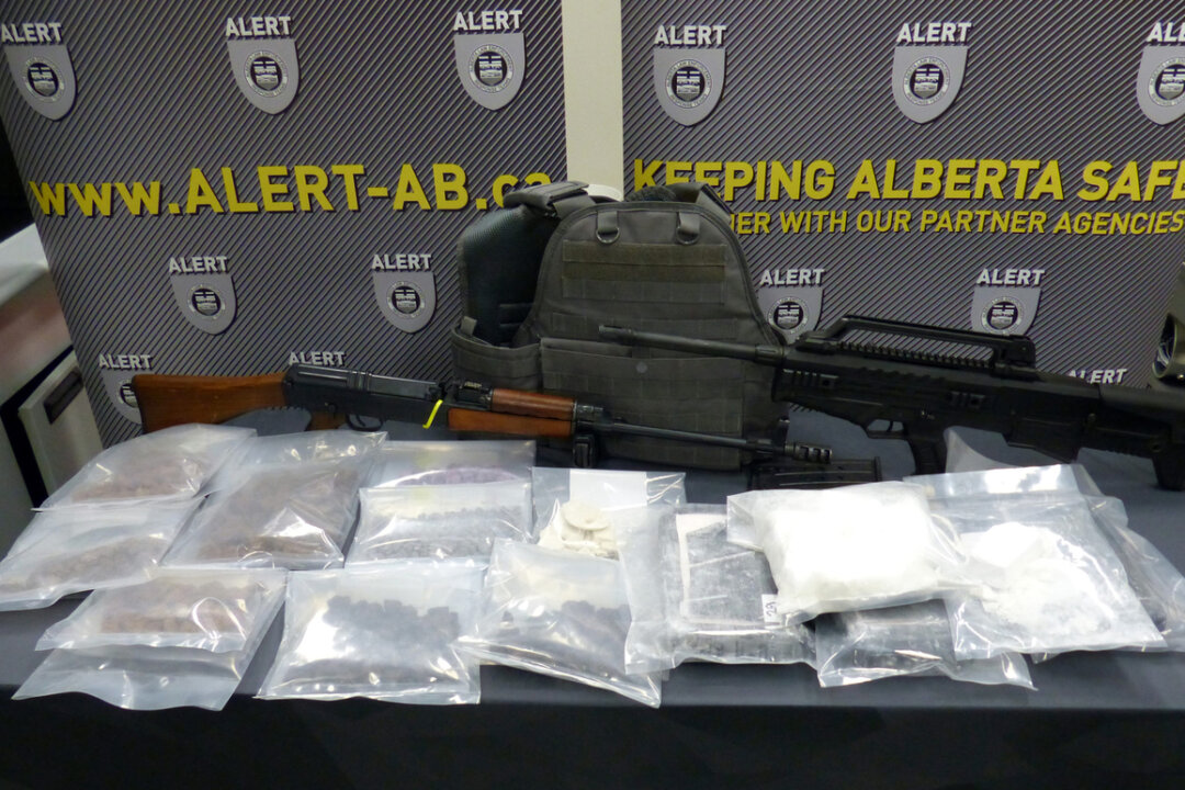 Over $1M Worth of Drugs, Cash Seized in Alberta Drug Bust | The Epoch Times