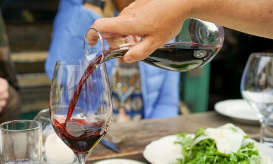 Wine With Food May Lower Type 2 Diabetes Risk