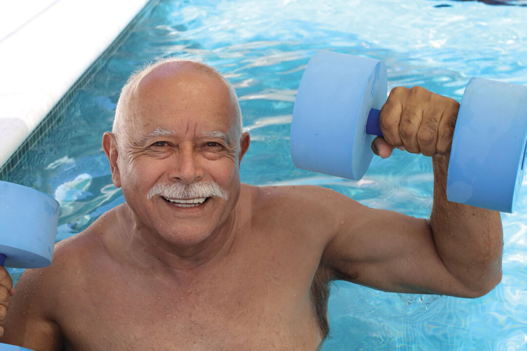 Pool therapy seemed to have a greater influence than physical therapy on pain, function, quality of life, sleep quality, and mental state. (© ajr_images/Getty Images)