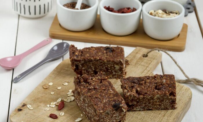 Antioxidant-Rich Breakfast Bars (Recipe)