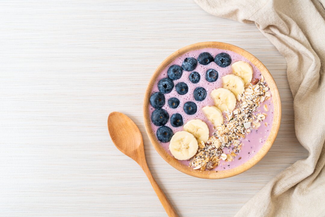 Start your day off right with this easy breakfast. Chia seeds are an excellent source of fiber and omega-3 fatty acids. (gowithstock/Shutterstock)