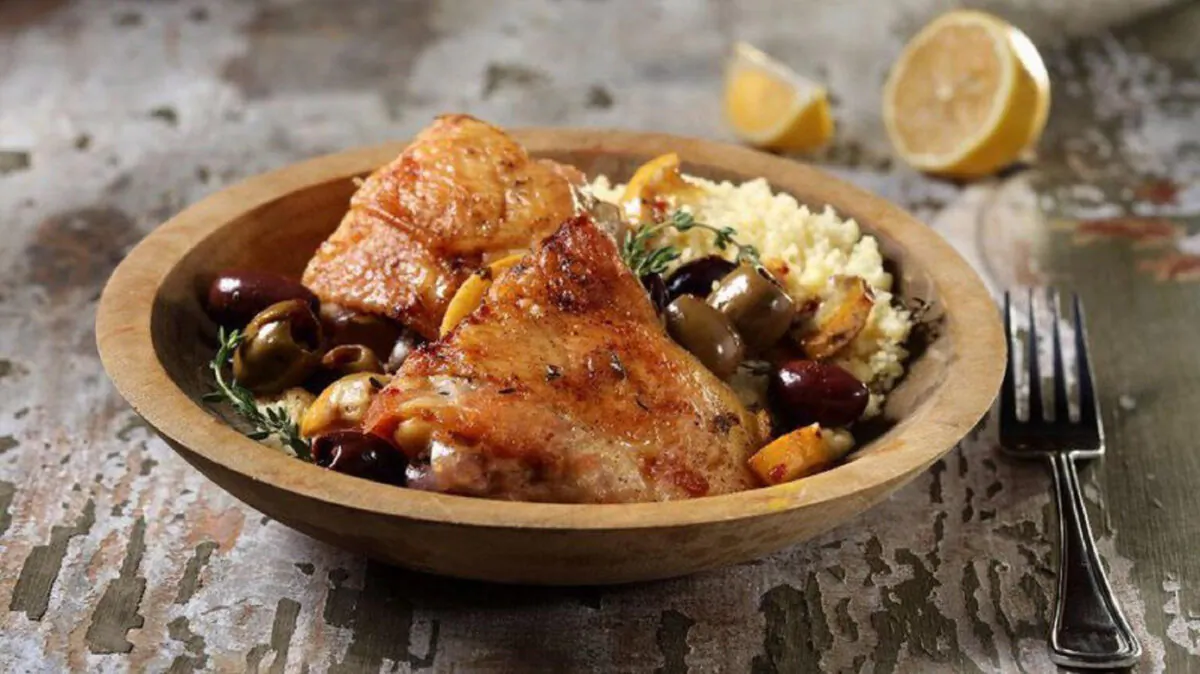 Sheet Pan Chicken is a delicious meal to cook for the family without a lot of fuss or cleanup. (Abel Uribe/Chicago Tribune; Joan Moravek/food styling)