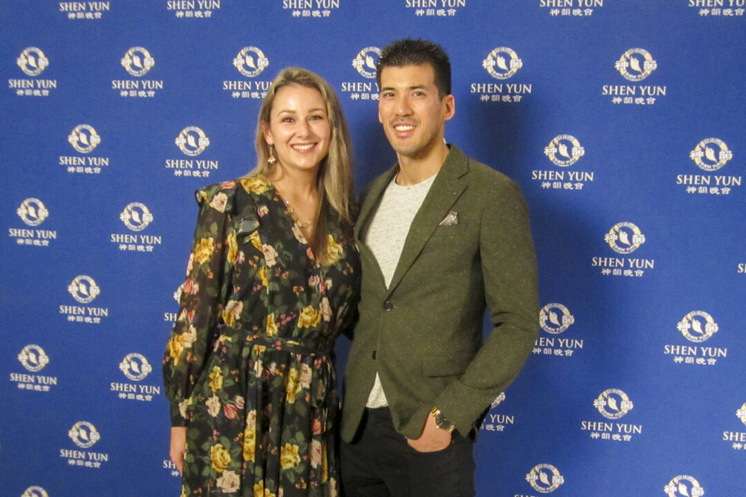 Milena Hrebacka and Yuki Yamanaka at the Shen Yun performance at the National Arts Centre in Ottawa on March 19, 2022. (NTD)