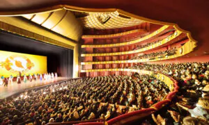 Dozens of New York Officials Welcome Shen Yun Back to Lincoln Center