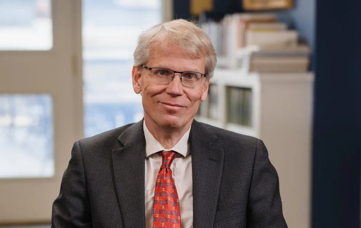 Former Harvard epidemiologist Dr. Martin Kulldorff, a founding fellow of Hillsdale College's Academy for Science and Freedom, at the Hillsdale College Kirby Center in Washington on March 17, 2022. (Bao Qiu/The Epoch Times)