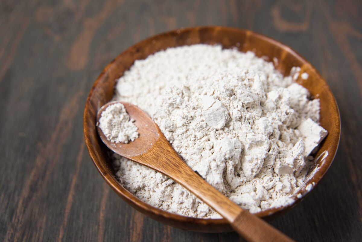 Diatomaceous earth (DE) can be used as a beauty product, an internal cleanser, or a deep revitalizer for the whole human body. Filter grade DE is great for filtering, but should under no circumstances be ingested or inhaled as it’s very dangerous for your health. (Anna Hoychuk/Shutterstock)


