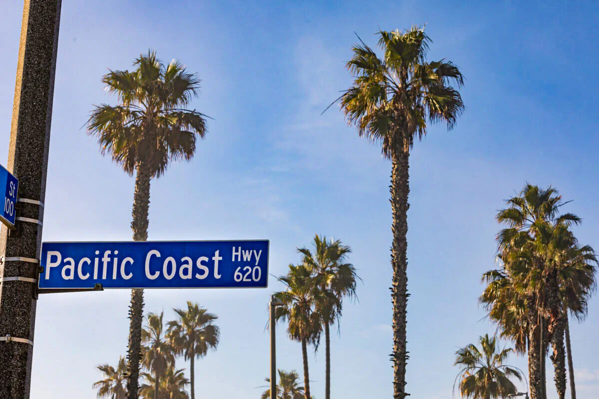 Pacific Coast Highway in Huntington Beach, Calif., on Jan. 6, 2021. (John Fredricks/The Epoch Times)