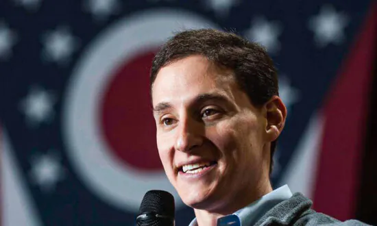 Gibbons, Mandel Deal With Aftermath From On-Stage Debate Altercation