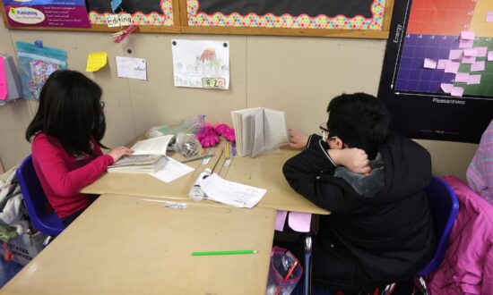 NYC Mayor Announces Plans to End Mask Mandate for Young Children