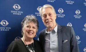 ‘Get Out and See It’: Mayor Finds Shen Yun Both Entertaining and Inspiring