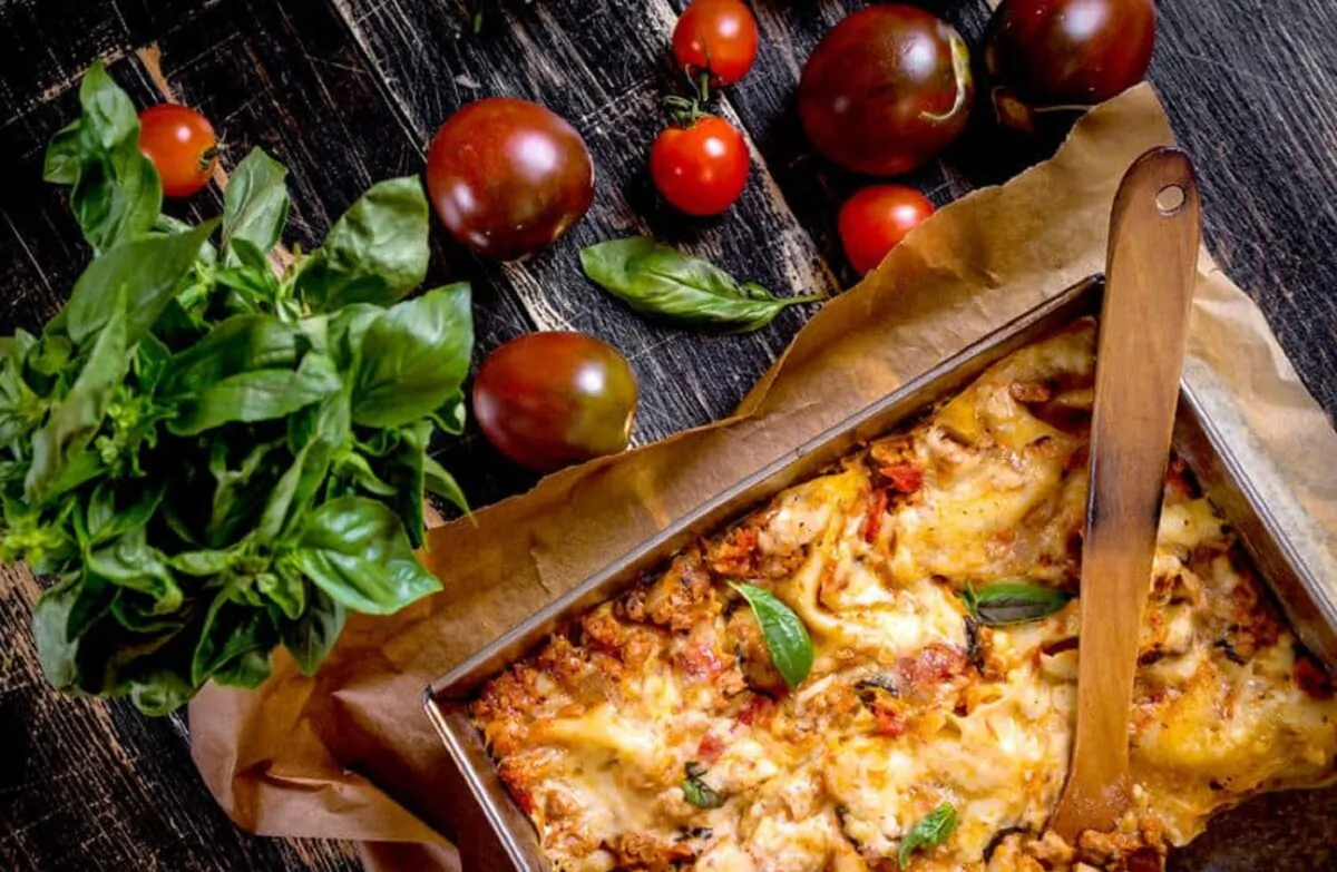 Lasagna is one of the best dishes for meal prep. (Courtesy of Happy Money Saver)