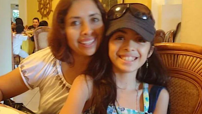 Yaeli Martinez (R) and her mother Abigail Martinez. (Courtesy of Abigail Martinez)