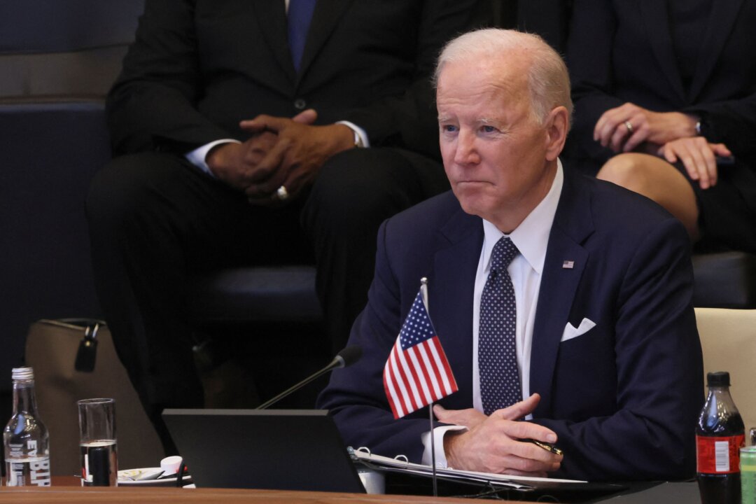 Biden Announces New Sanctions Against Russia, Aid to Ukraine