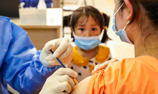 Chinese With Adverse Reactions After Vaccines to Demand Protections at CCP’s National People’s Congress