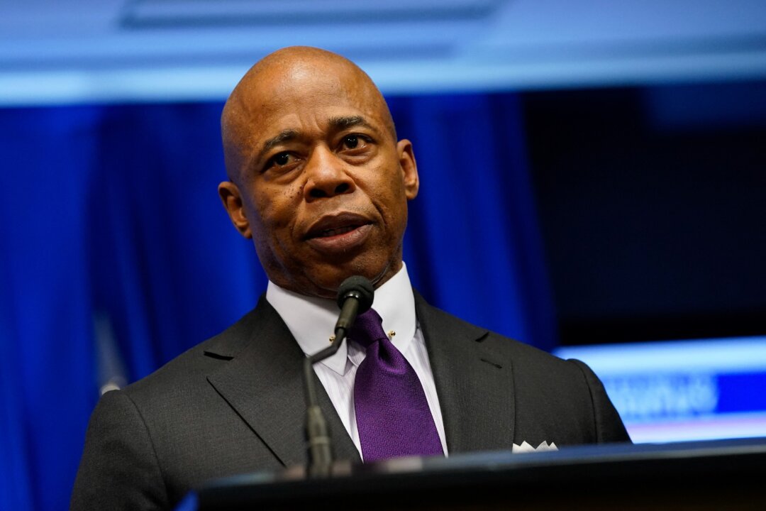 New York Exempts Performers, Athletes From COVID-19 Vaccine Mandate