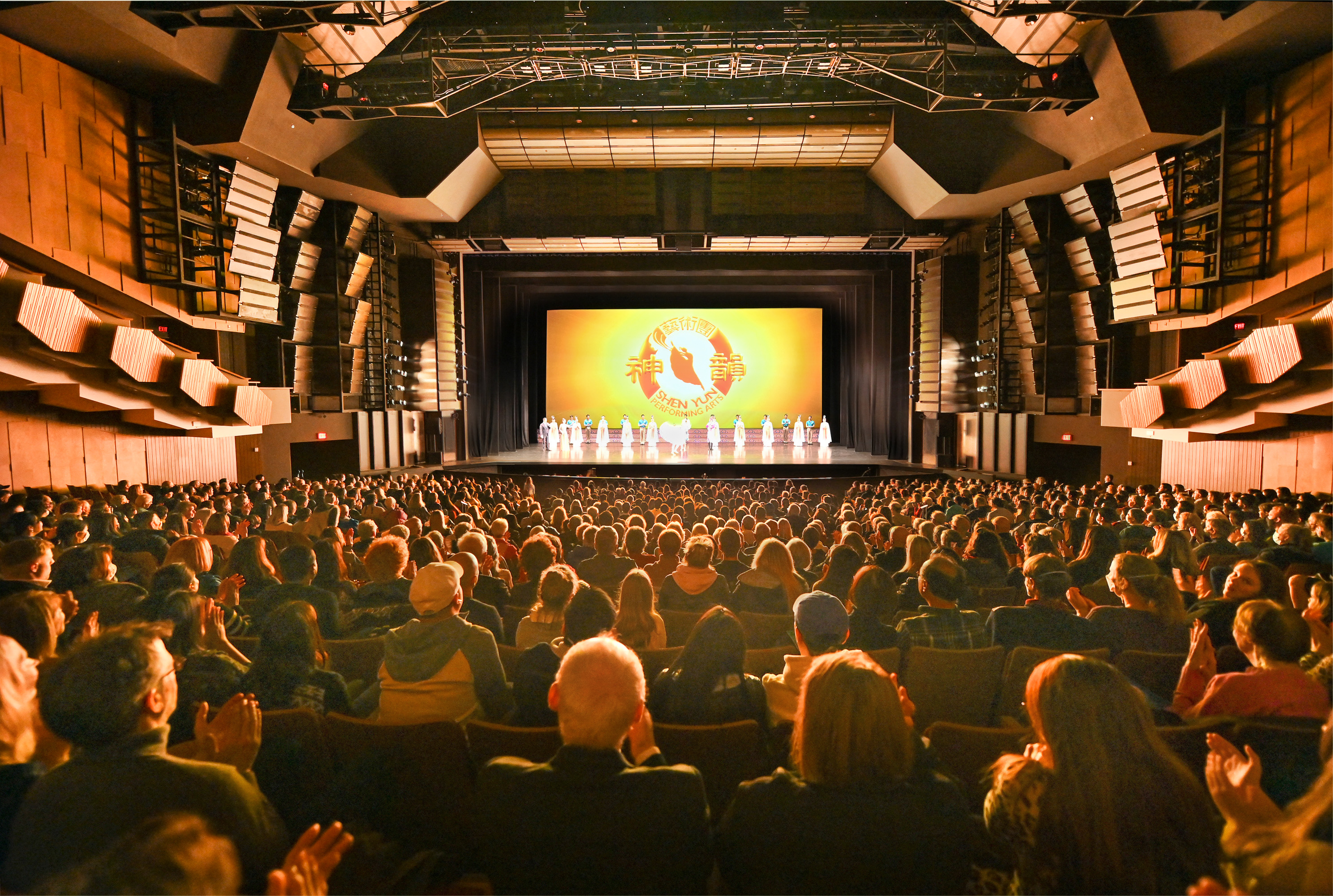 Shen Yun Enchants Vancouver Audience With Opening Performance - Vimarsana News
