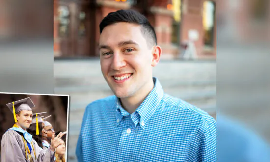 ‘I Made This Pact to Change My Life’: Homeless Valedictorian Shares Journey Out of Poverty