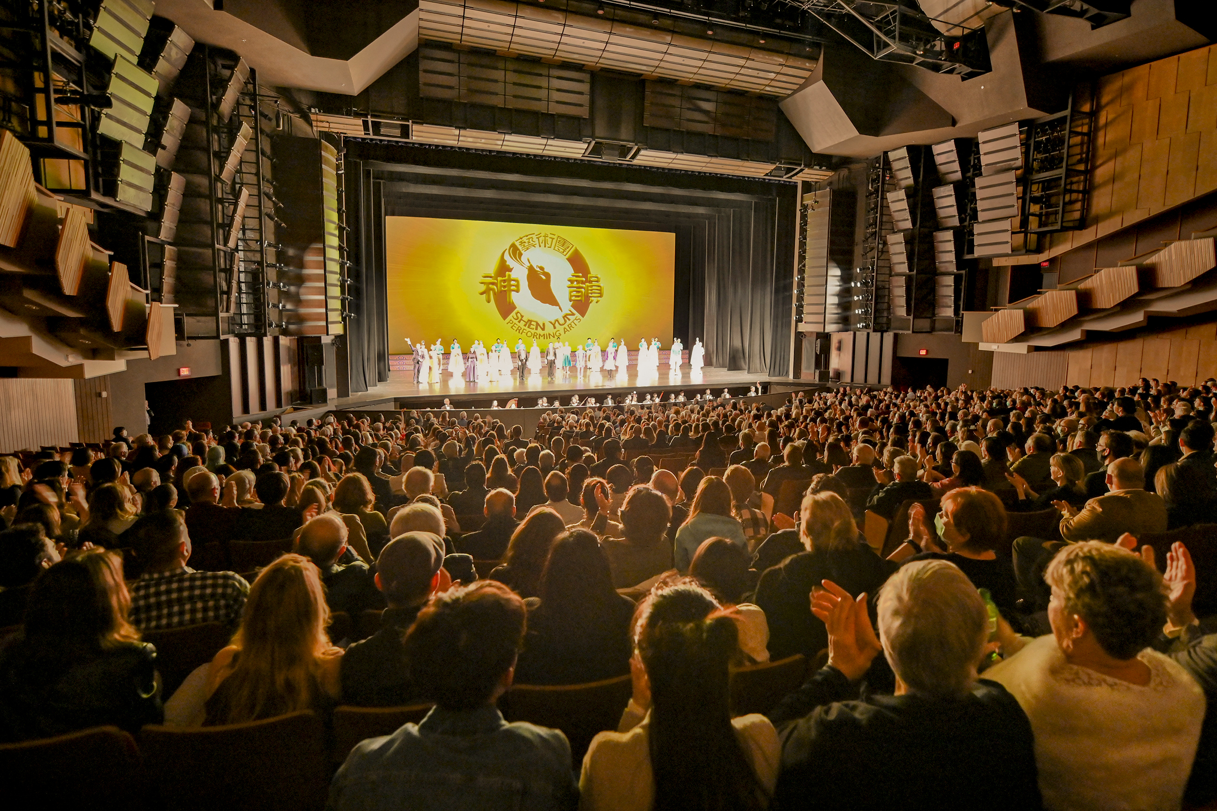 Shen Yun 'Truly Beautiful,' Says Visual Effects Artist - Vimarsana News