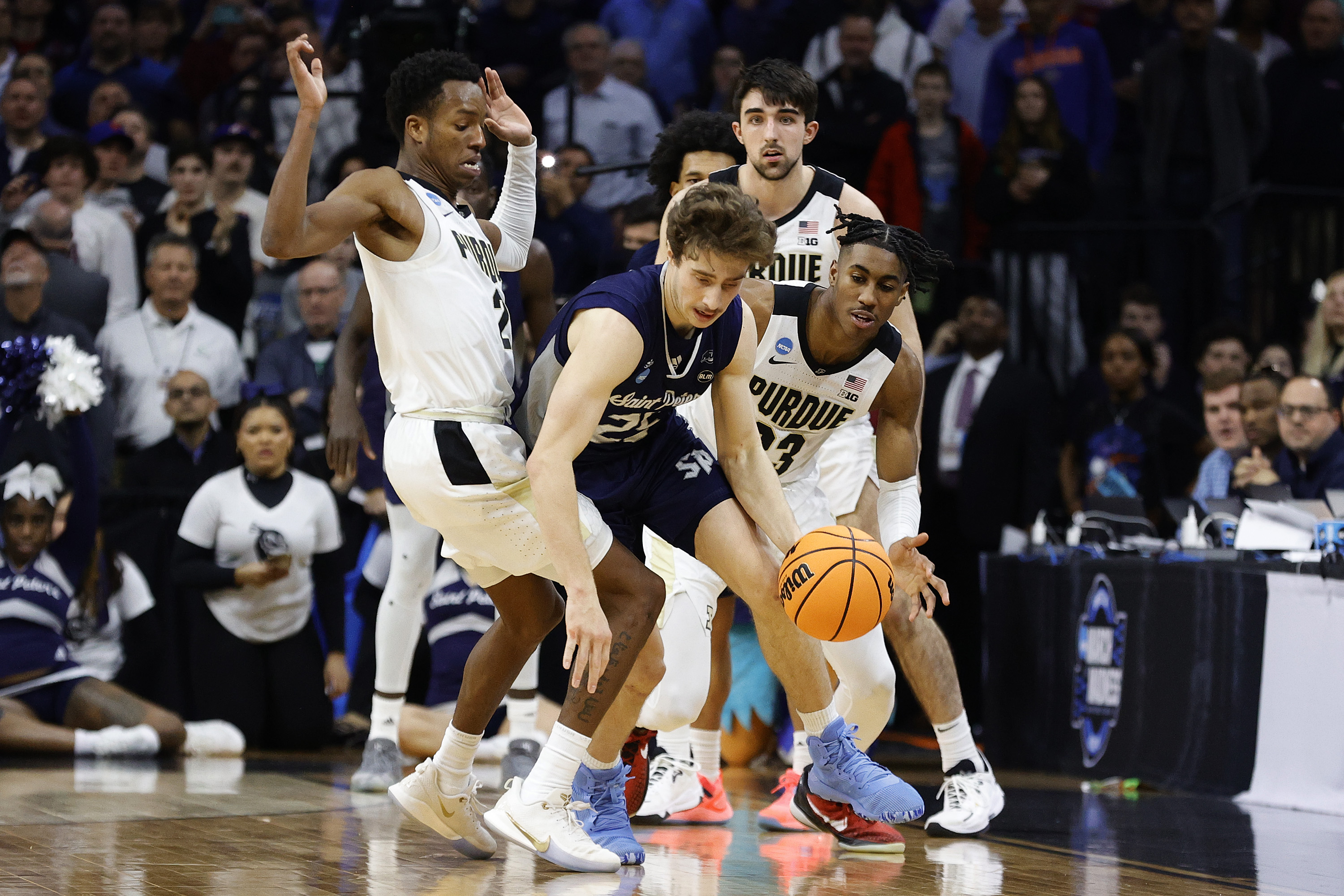 Saint Peter's #15 Upsets Purdue to Advance to Elite Eight - Vimarsana News