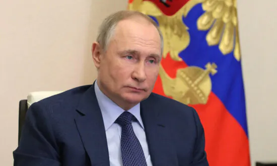 Russian Troops Around Kyiv Regrouping to Focus on Donbass: Kremlin