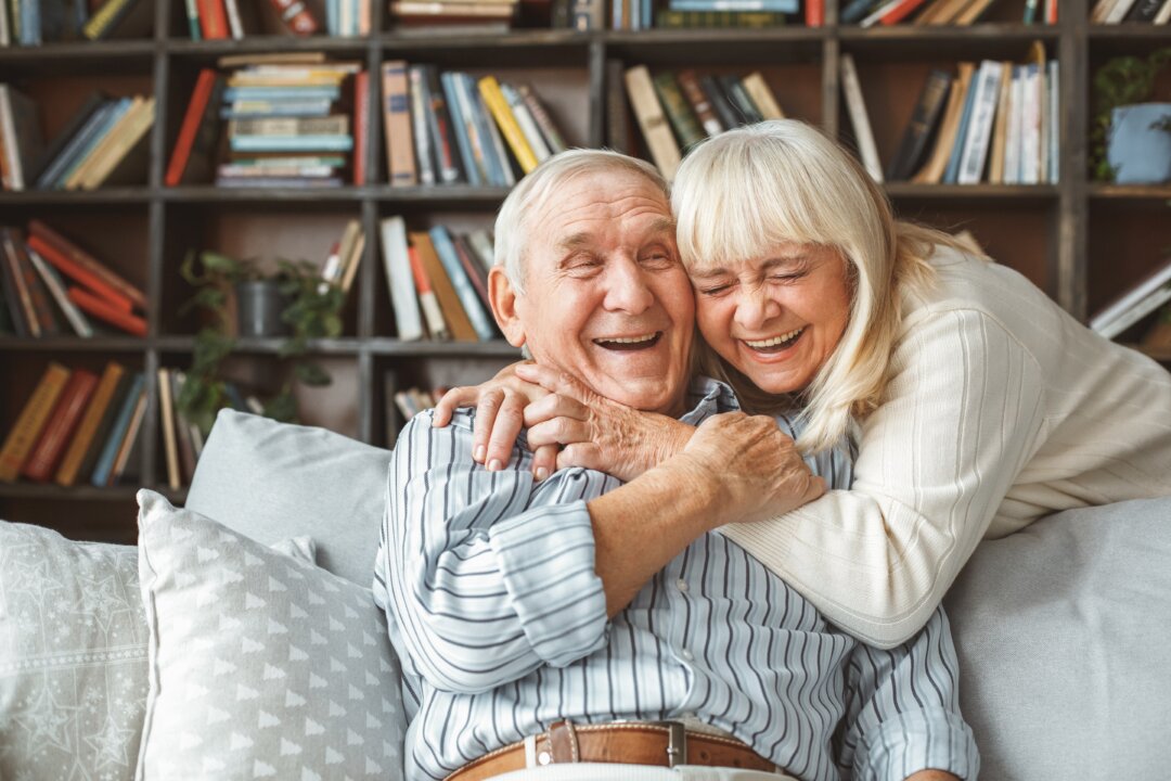 Sharing a good laugh is just one of the many, many rewards of maintaining positive relationships. (Viktoriia Hnatiuk/Shutterstock)