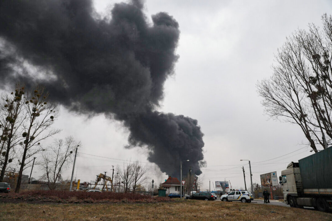 Missiles Hit Lviv in Major Air Attack, Injuring 5 People: Ukrainian Officials
