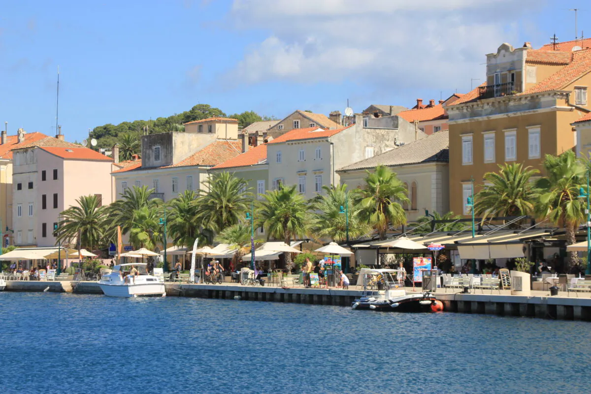 The waterfront in Mali Losinj. (Wibke Carter)