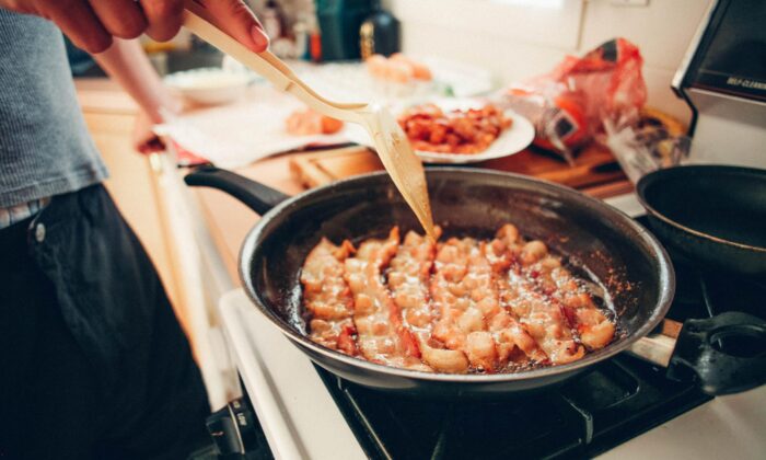 Non-Stick Pans Can Release Millions of Micro and Nano Plastic Particles Over Time