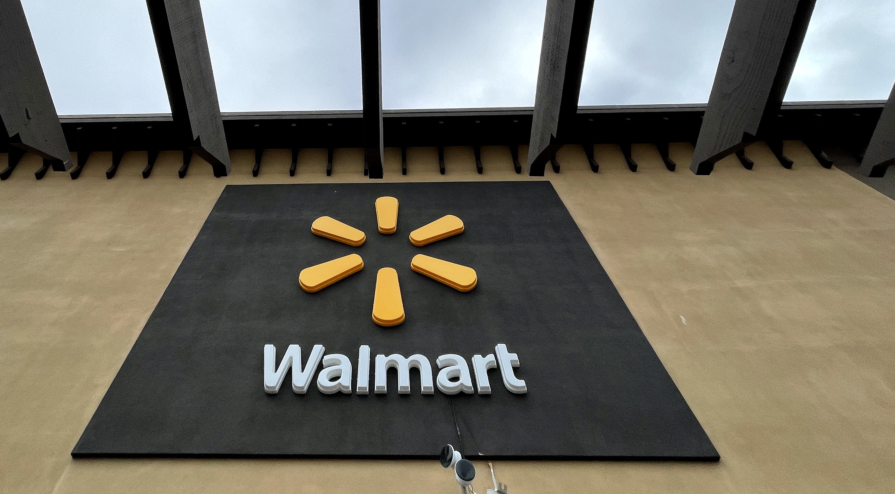 Walmart to End Cigarette Sales in Some Stores - Vimarsana News