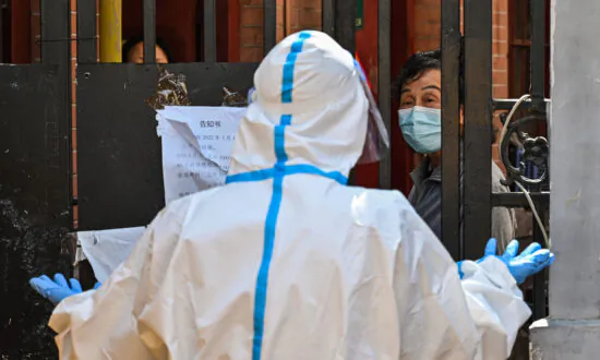 ‘I Cannot Watch My Father Waiting to Die at Home:’ Residents in Locked-Down Shanghai Being Denied Medical Care