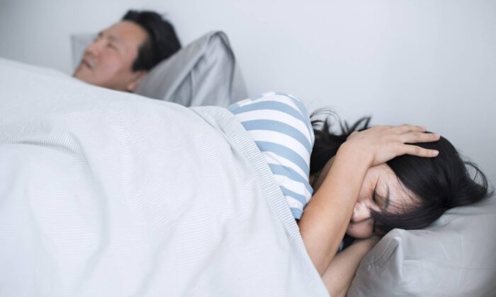 Snoring Is Not Healthy: Here's 5 Natural Ways to Remedy It