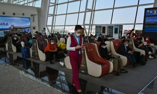 China’s Civil Aviation Losing Billions Amid COVID-19, Ukraine War