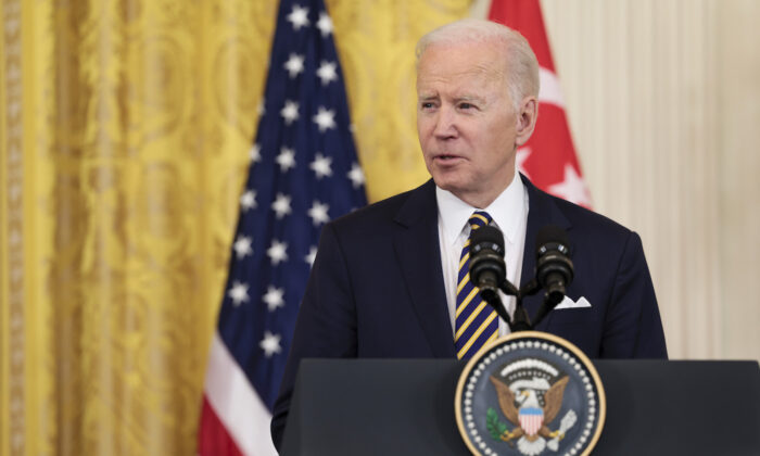 U.S. President Joe Biden delivers remarks alongside Prime Minister Lee Hsien Loong of Singapore in the East Room of the White House on March 29, 2022. (Anna Moneymaker/Getty Images)
