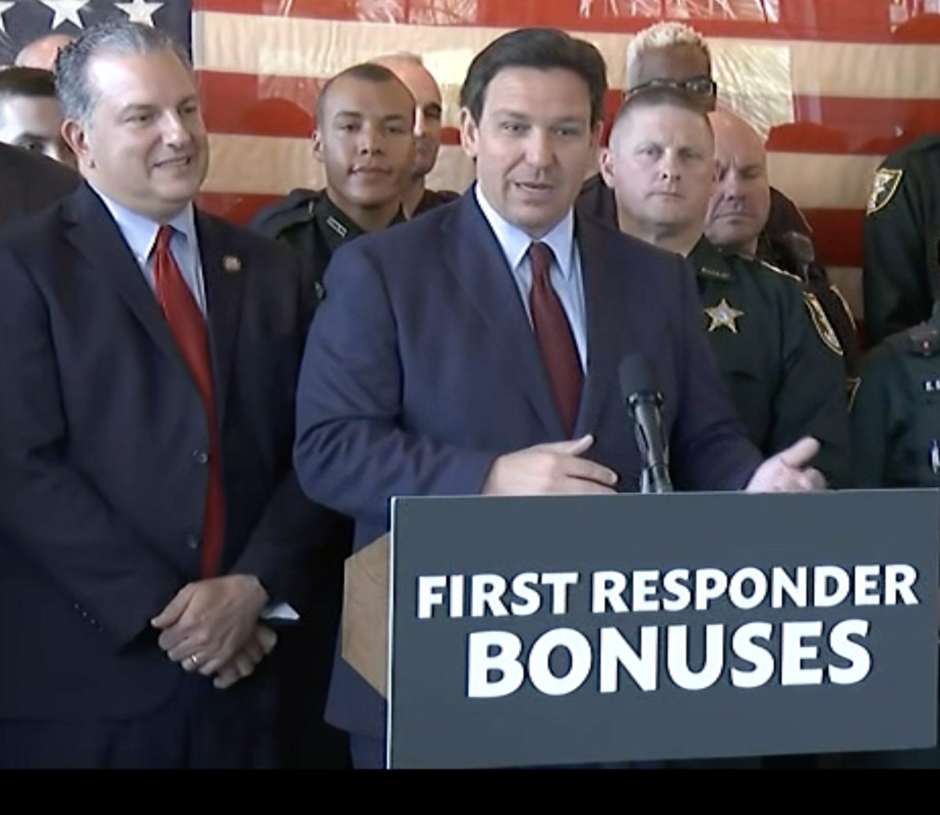 DeSantis Gives Bonuses to First Responders for Second Year in a Row - Vimarsana News