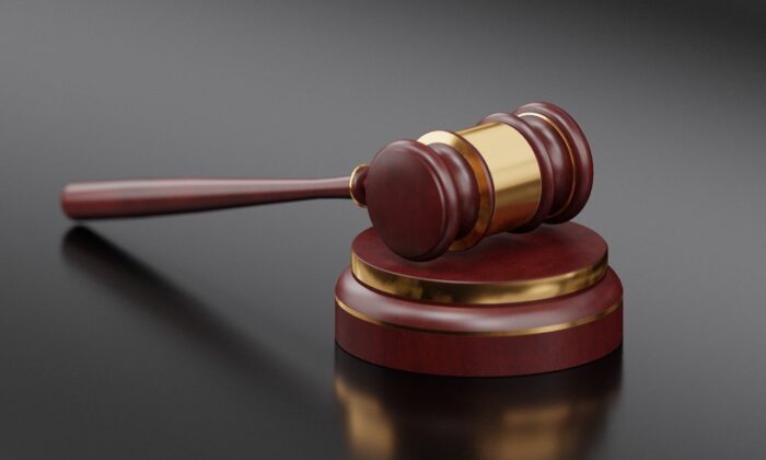 A judge’s gavel. (pixabay.com)