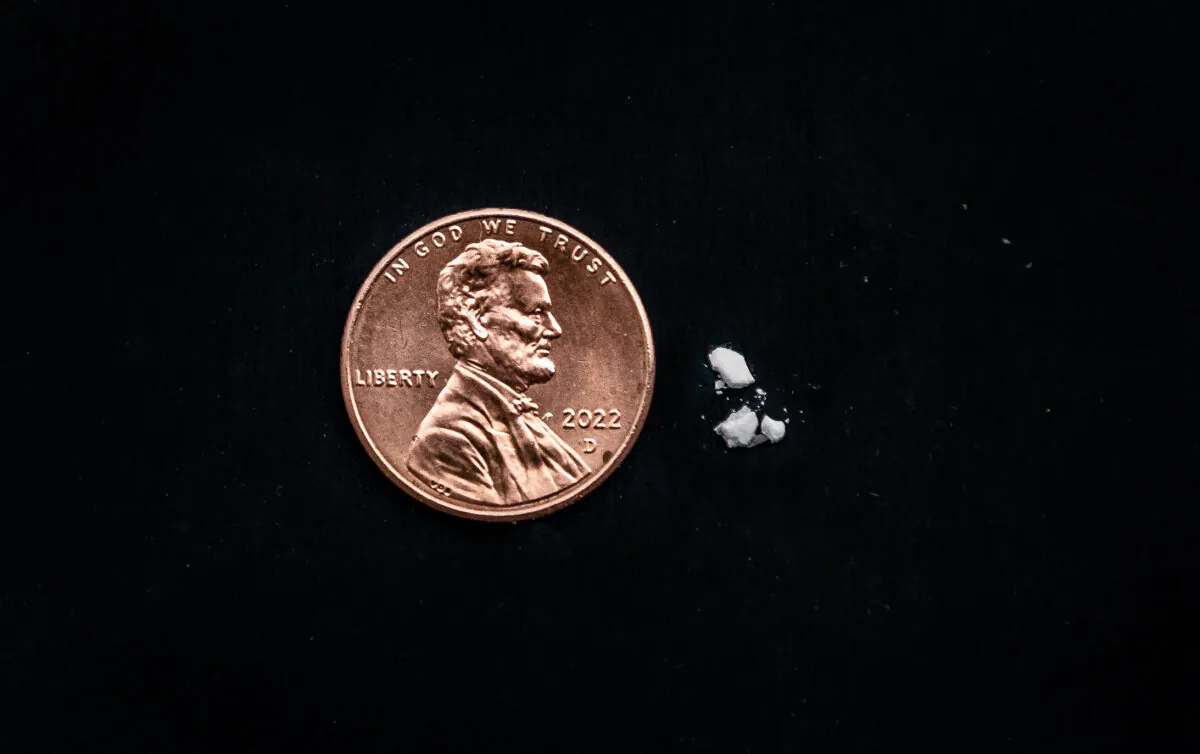 Mock sizing of a potentially lethal dose of Fentanyl, on April 1, 2022. (John Fredricks/The Epoch Times)