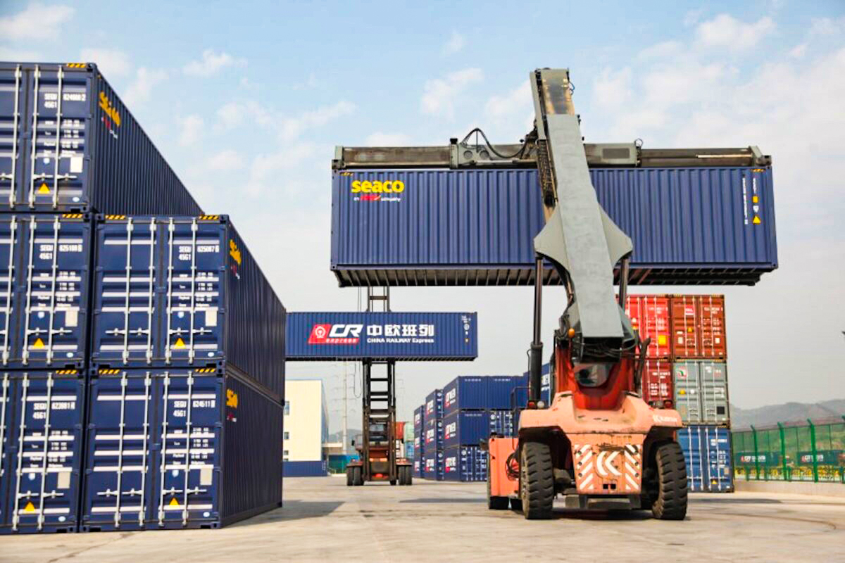 China Locks Down World's Largest Wholesale Hub, South China Sea Port Due to New COVID-19 Outbreak - Vimarsana News