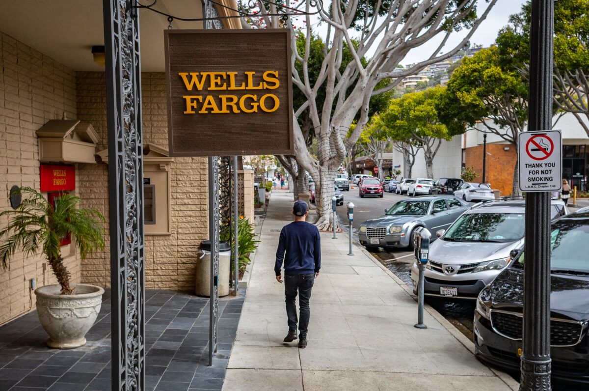 Labor Market Showing Signs of Cooling, Hourly Earning Increases Slowed: Wells Fargo