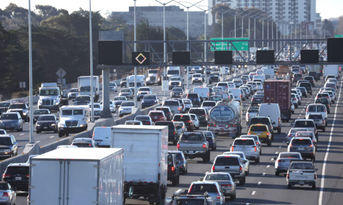 Traffic moves along Interstate 80 in Berkeley, Calif., on Feb. 16, 2022. (Justin Sullivan/Getty Images)