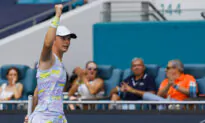 Iga Swiatek Cruises Past Naomi Osaka for Miami Open Title