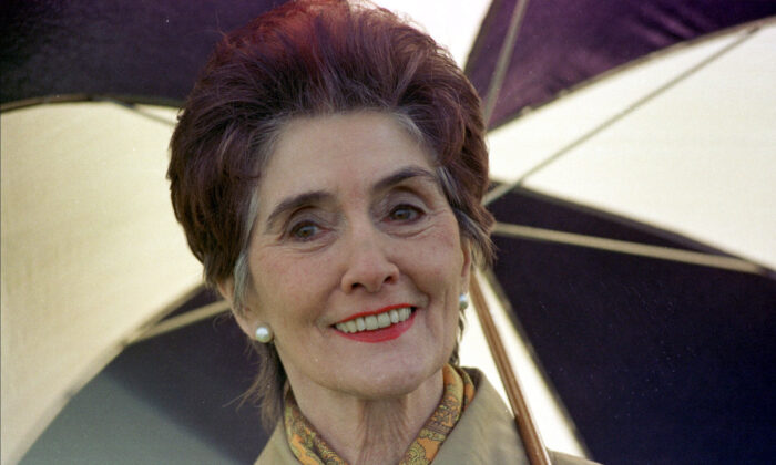 Actress June Brown poses for a photo, on Feb. 25, 1997.  (Derek Cox/PA via AP)