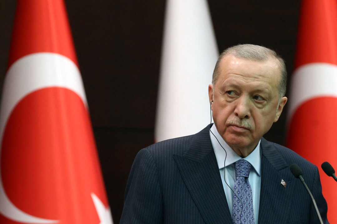 Inflation Surges 70 Percent in Turkey on Higher Energy Prices and Weakening Lira